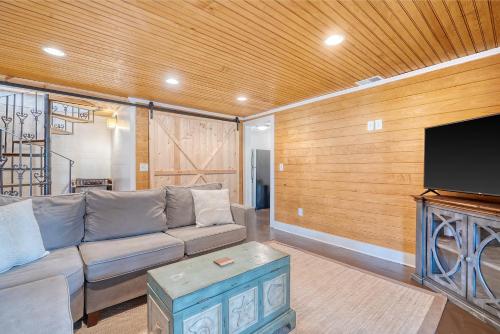 209 W Indian Cabin By The Sea in Folly Beach, USA
