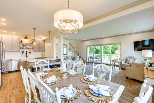 Waterfront Maryland Vacation Home Private Beach! in Ridge, USA