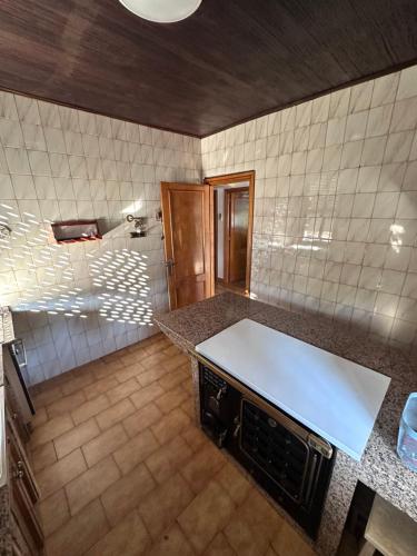 Konyha, Casa Lugar de Fidalgo in O Savinao- Santo Estevo De Ribas De Mino