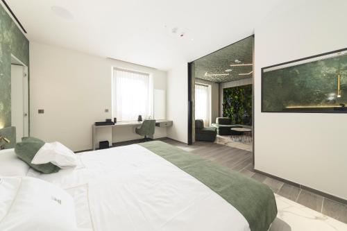 Tritone Luxury Suites Piazza del Popolo, Рим (фото 7)