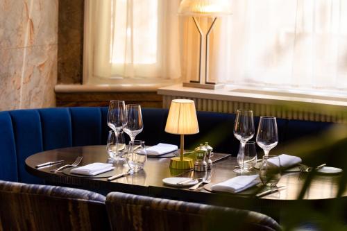 Kimpton Fitzroy London by IHG