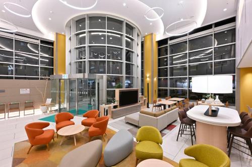 599272955 Holiday Inn & Suites Shin Osaka by IHG