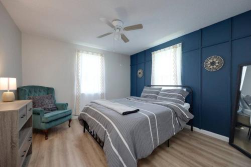5 Min to Airport Pet Friendly Fire pit Fenced Yard in Nashville, USA