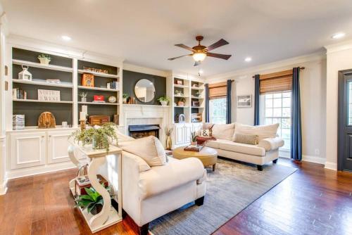 Charming Oxford Glen Estate 3bed 2.5bath Fire Pit in Franklin, USA