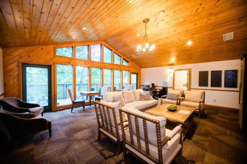 Sylvan Valley Lodge and Cellars in Sautee Nacoochee, USA