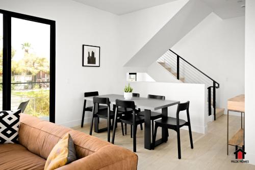 Townhome Private Roof Terrace Office Garage - image 5