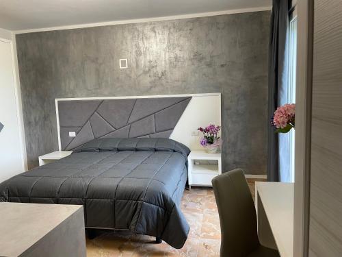 1 queen bed