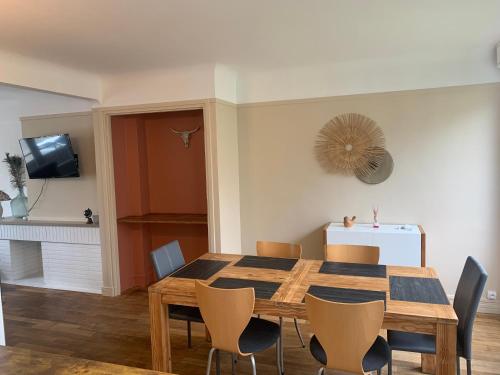Duplex Notre Dame proche du port in 加萊市中心