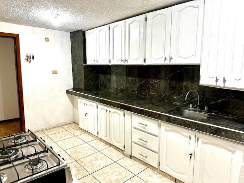 Departamento vista espectacular Norte-centro Quito in La Concepcion