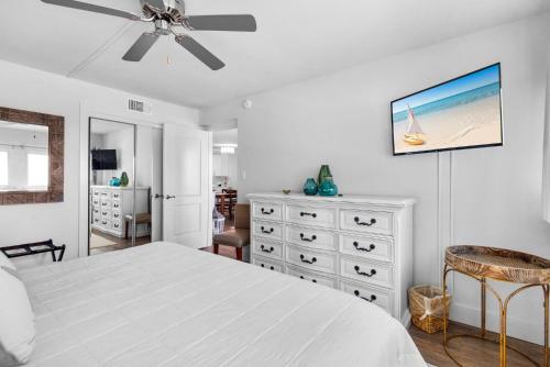 Beach House Condominium 203C by Newman-Dailey Beach House Condominium 203C by Newman-Dailey