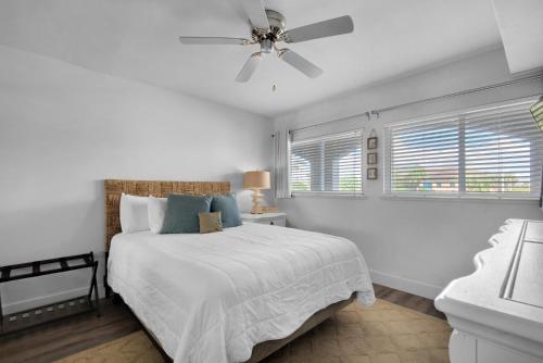 Beach House Condominium 203C by Newman-Dailey Beach House Condominium 203C by Newman-Dailey