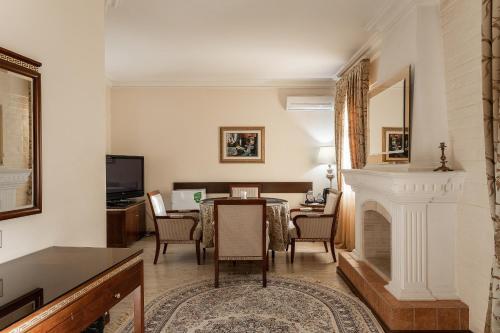 room detail thumbnail 0