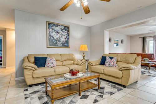 Lutz Home about 14 Mi to Downtown Tampa Lutz Home about 14 Mi to Downtown Tampa