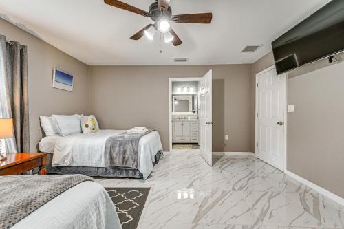 Lutz Home about 14 Mi to Downtown Tampa Lutz Home about 14 Mi to Downtown Tampa