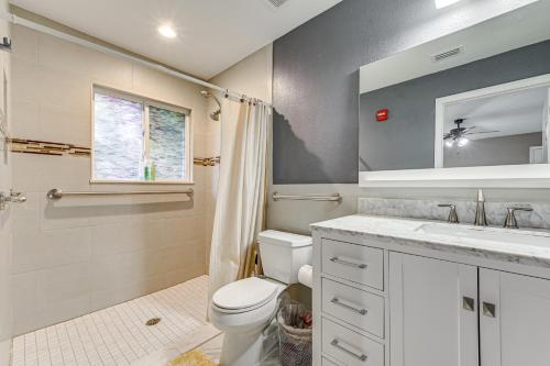 Lutz Home about 14 Mi to Downtown Tampa Lutz Home about 14 Mi to Downtown Tampa