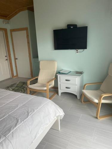 1 queen bed