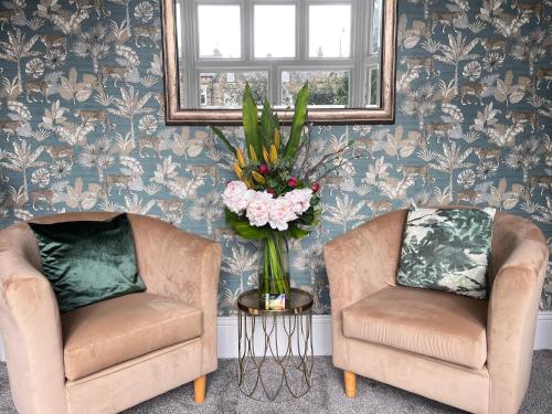 Lobby, The Beechwood in Leeds Suburbs