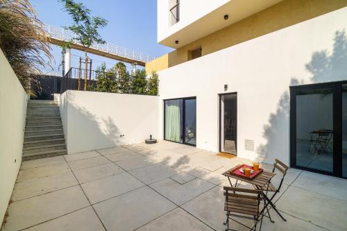 ทัศนียภาพภายนอกโรงแรม, WHome Beachside Bliss In Carcavelos, 1BR With Patio & Parking in คาร์คาเวโลส
