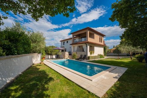 Villa Tina in Pinezići (Haus für 10 Personen) Krnica