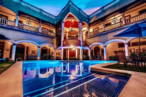 Бассейн , Hotel Real La Merced in Гранада