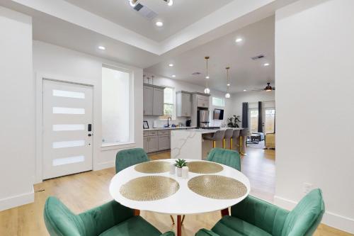 Urban Oasis: Retreat in the City in Houston, USA