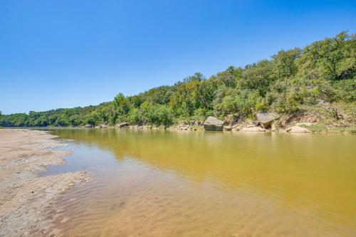 Millsap Home on 150 Acres with Trails Pet-Friendly! in Millsap, USA