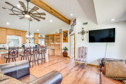 Millsap Home on 150 Acres with Trails Pet-Friendly! in Millsap, USA