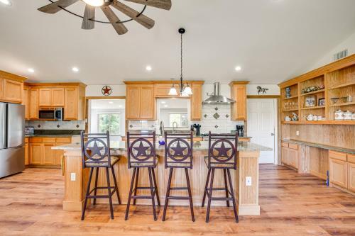 Millsap Home on 150 Acres with Trails Pet-Friendly! in Millsap, USA