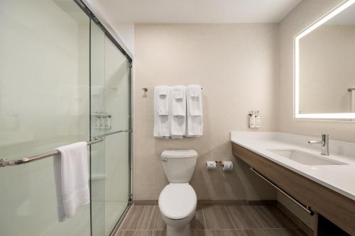 Holiday Inn Richmond an IHG Hotel - image 11