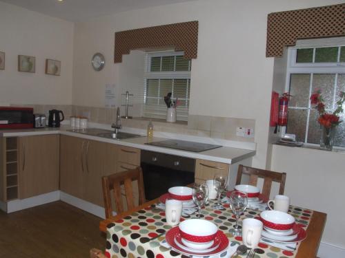 kuhinja, Red Dragon Cottages nr Mt Snowdon in Plas Gwynant