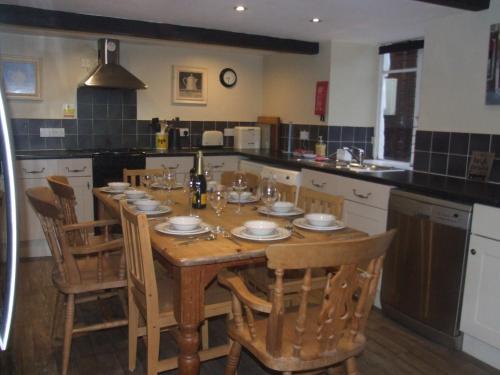 kuhinja, Red Dragon Cottages nr Mt Snowdon in Plas Gwynant
