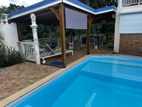 Swimming pool, Chez Francis in Petit-Bourg