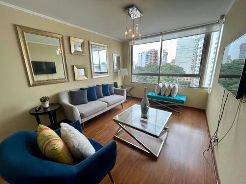 Apartamento Familiar Cerca Malecón Miraflores