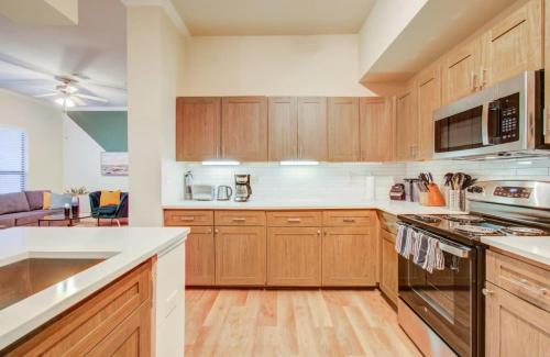 Heart of Houston Pool Gym Amenities Luxury Heart of Houston Pool Gym Amenities Luxury