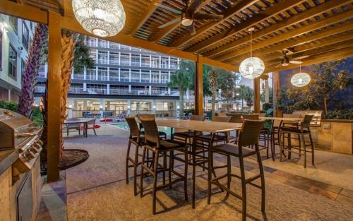 Heart of Houston Pool Gym Amenities Luxury Heart of Houston Pool Gym Amenities Luxury