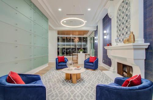 Heart of Houston Pool Gym Amenities Luxury Heart of Houston Pool Gym Amenities Luxury