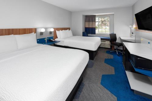 Microtel Inn & Suites by Wyndham Janesville in Janesville (WI)