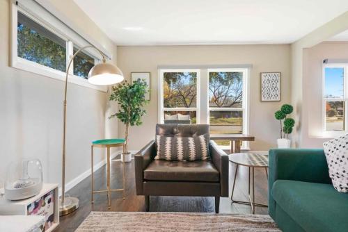 Spacious Luxurious House Big Groups and Pool in Irving, USA