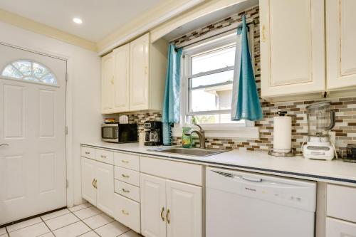 4 Mi to NYC, Shared Yard Englewood Apartment! in แองเกิลวูด (NJ)