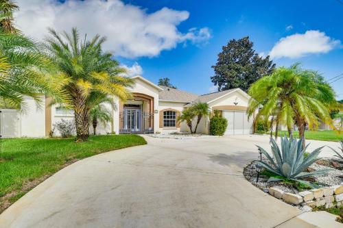Saltwater Pool Palm Coast Home Less Than 2 Mi to Beach in Palm Coast, USA