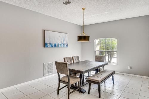 Saltwater Pool Palm Coast Home Less Than 2 Mi to Beach in Palm Coast, USA