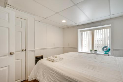 Shared Yard, 4 Mi to NYC Englewood Apartment! in Englewood, USA