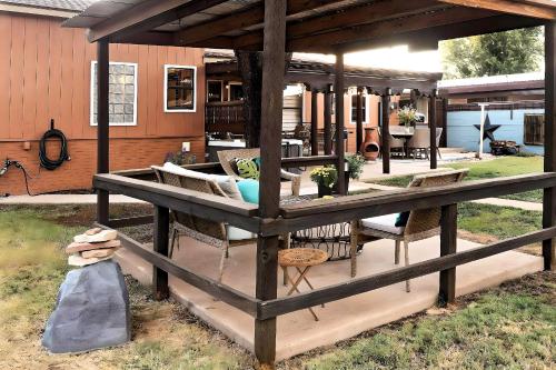 Pet-Friendly Clovis Home with Yard Pergola and Hot Tub - image 10