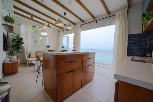 DelMare At Buye Beach Rooftop in โบเกรอน