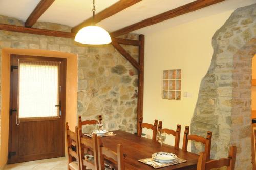 virtuve, Giusvalla Forest Villas & Retreat, Liguria in Giusvalla