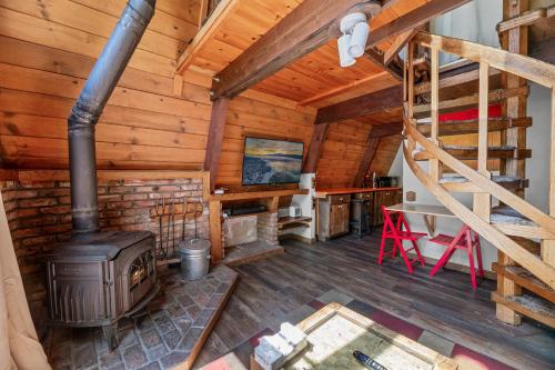 A-Frame of Mind - Nice cozy cabin great view to the outdoors and peaceful in Big Bear City, USA