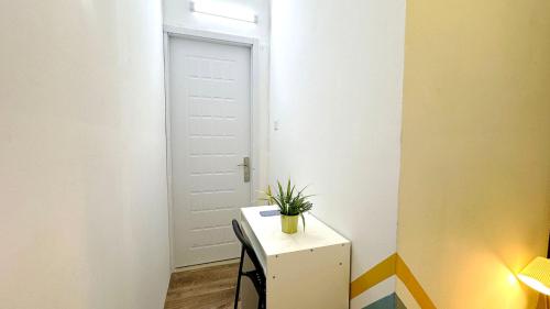 Cozy Corner Partition Room Near Burjuman Metro, Dubaï (photo 4)