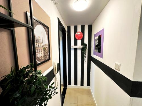 Cozy Corner Partition Room Near Burjuman Metro, Dubaï (photo 7)