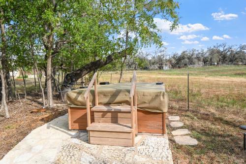 Cabins on Knopp School-Chula Vista Cabin - image 7