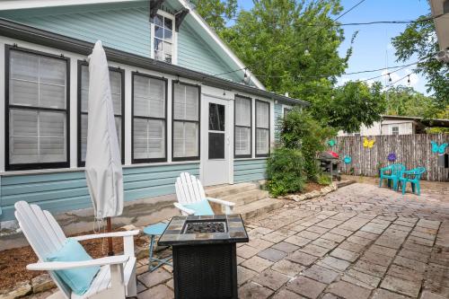 Ms Bunnys Bungalow - image 5